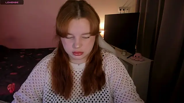  Lisa x online show from December 5, 2024, 5:10 am