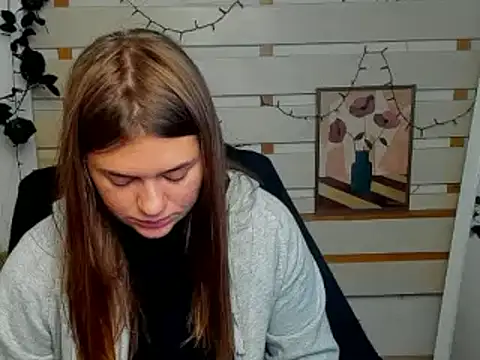 Josephine Kiss online show from July 8, 2026, 9:43 am