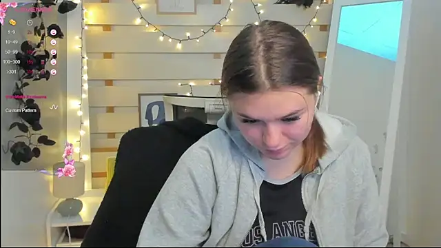 Josephine Kiss online show from March 4, 2026, 1:30 pm