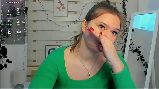 Snapshot of Josephine_Kiss chatting on February 7, 2026, 1:30 pm Josephine Kiss online show from February 7, 2026, 1:30 pm