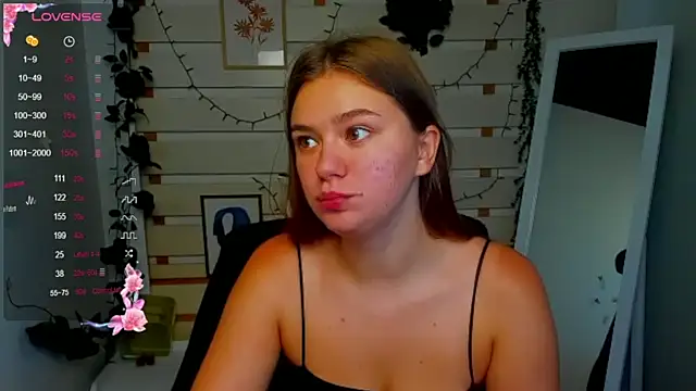 Josephine Kiss online show from July 27, 2026, 1:51 pm
