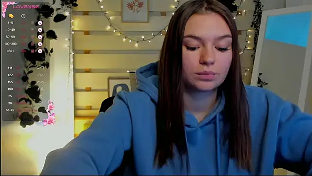 Snapshot of Josephine_Kiss chatting on February 26, 2026, 1:22 pm Josephine Kiss online show from February 26, 2026, 1:22 pm