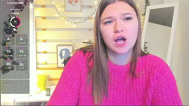 Snapshot of Josephine_Kiss chatting on February 2, 2026, 1:10 pm Josephine Kiss online show from February 2, 2026, 1:10 pm