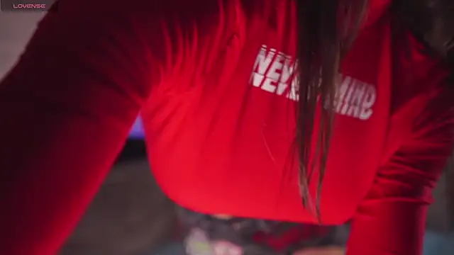 Lady3Holes online show from November 30, 2025, 9:48 pm