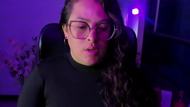 SaraThomso online show from September 9, 2025, 3:27 am