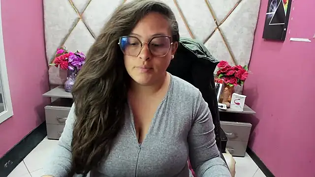 SaraThomso online show from January 14, 2026, 2:09 pm