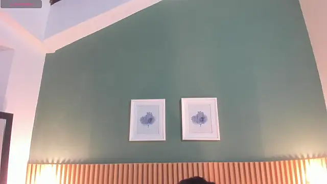  anavictoria  online show from November 26, 2025, 6:08 pm