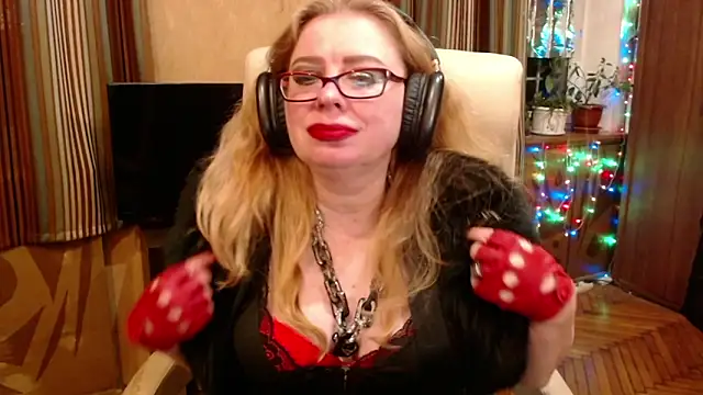 Snapshot of Miss_Tress chatting on May 29, 2026, 8:04 pm Miss Tress online show from May 29, 2026, 8:04 pm