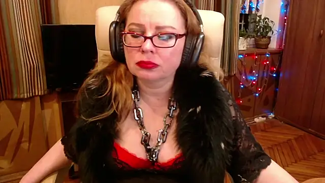 Miss Tress online show from February 7, 2026, 9:45 pm