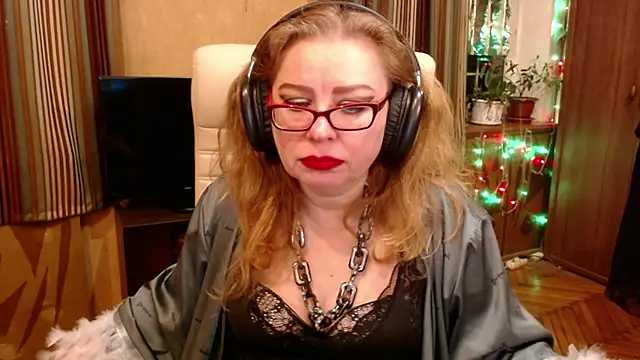 Snapshot of Miss_Tress chatting on May 11, 2026, 7:55 pm Miss Tress online show from May 11, 2026, 7:55 pm