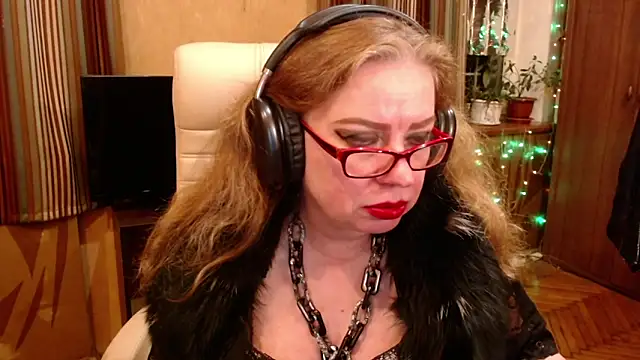 Snapshot of Miss_Tress chatting on May 20, 2026, 10:29 pm Miss Tress online show from May 20, 2026, 10:29 pm