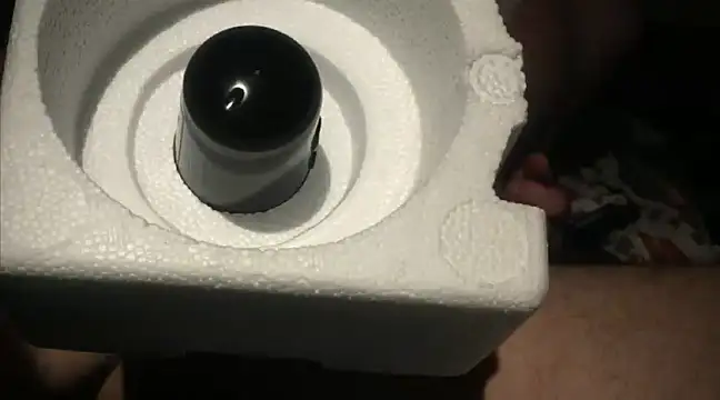 Snapshot of TweakyDude chatting on March 20, 2025, 6:52 am TweakyDude online show from March 20, 2025, 6:52 am