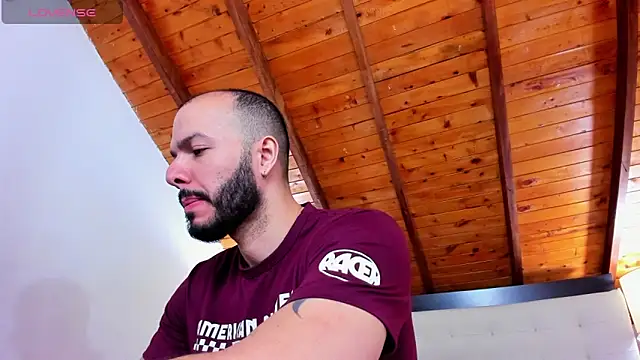 Tom Bailey online show from October 24, 2025, 12:48 pm