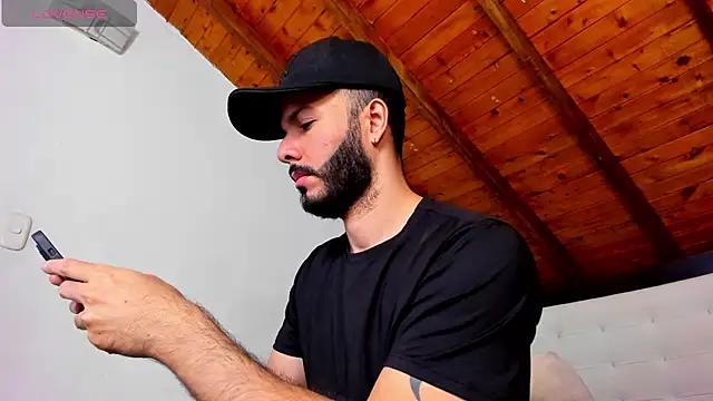 Tom Bailey online show from April 13, 2026, 3:27 pm