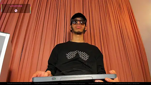 TomyMosterCock online show from November 26, 2025, 7:58 pm