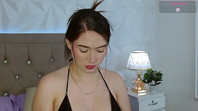 Snapshot of Gwen_drew chatting on March 4, 2026, 12:57 pm Gwen drew online show from March 4, 2026, 12:57 pm