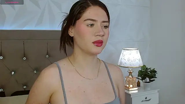 Snapshot of Gwen_drew chatting on March 17, 2026, 1:25 pm Gwen drew online show from March 17, 2026, 1:25 pm