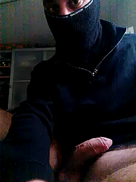 bearguy998 online show from December 20, 2024, 9:54 am