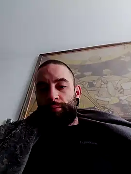 bearguy998 online show from December 31, 2024, 12:25 pm