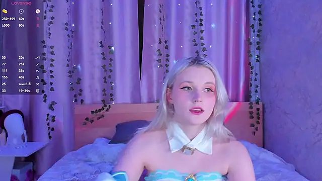 Snapshot of SweeteRose_Royce chatting on December 11, 2024, 5:37 pm SweeteRose Royce online show from December 11, 2024, 5:37 pm