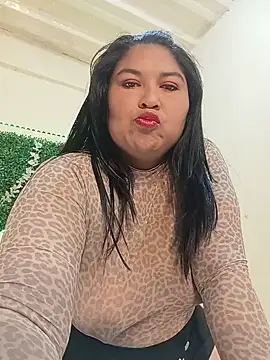 Snapshot of Marcela87 chatting on May 19, 2026, 7:10 pm Marcela87 online show from May 19, 2026, 7:10 pm