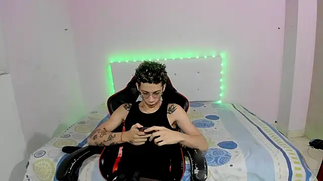 mateodeamjo online show from October 29, 2025, 8:46 am