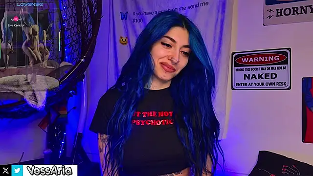 AriaVoss online show from April 19, 2026, 8:33 pm