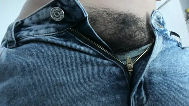 Snapshot of Amelia_Debora_Antonella chatting on February 4, 2026, 2:01 pm Amelia Debora Antonella online show from February 4, 2026, 2:01 pm