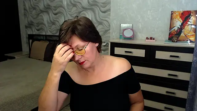 VitaCharm online show from November 16, 2025, 8:57 pm