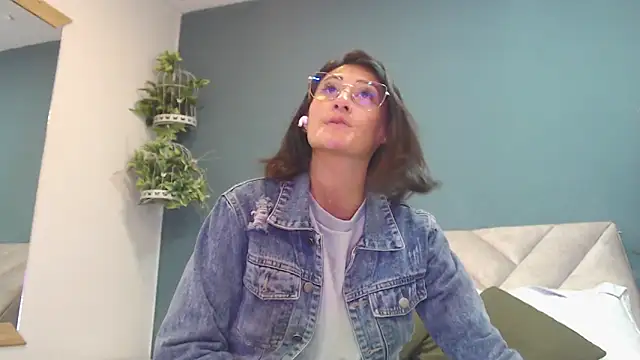 SharisWillian online show from November 15, 2025, 2:26 am