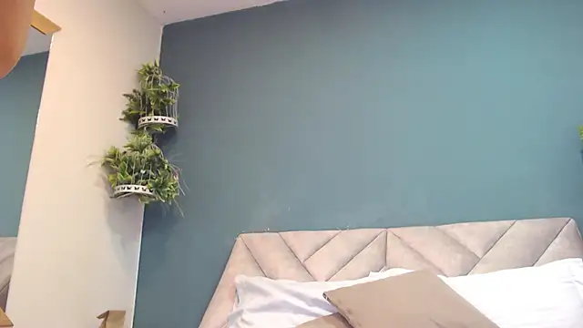 Snapshot of SharisWillian chatting on March 26, 2026, 3:38 am SharisWillian online show from March 26, 2026, 3:38 am