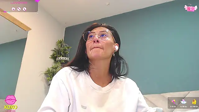 Snapshot of SharisWillian chatting on March 20, 2026, 3:51 am SharisWillian online show from March 20, 2026, 3:51 am