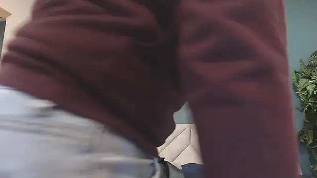 Snapshot of SharisWillian chatting on March 25, 2026, 3:39 am SharisWillian online show from March 25, 2026, 3:39 am