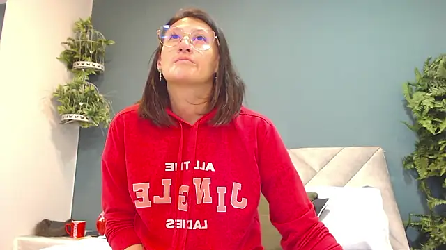 SharisWillian online show from February 16, 2026, 3:49 am