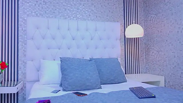 MiaSweeths online show from February 20, 2026, 3:36 am