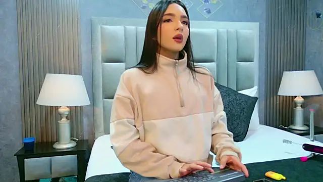 MiaSweeths online show from January 15, 2026, 11:35 am