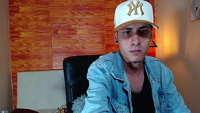 Snapshot of Bastiaan_28 chatting on February 19, 2025, 9:17 am Bastiaan 28 online show from February 19, 2025, 9:17 am