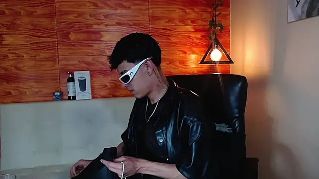 Snapshot of Bastiaan_28 chatting on February 8, 2025, 3:19 am Bastiaan 28 online show from February 8, 2025, 3:19 am