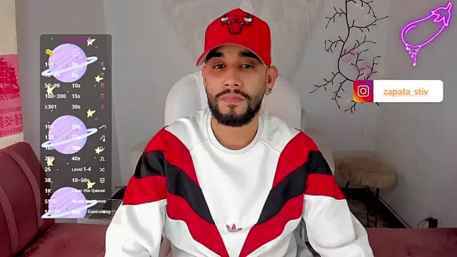 estiben 05 online show from October 28, 2025, 9:14 pm