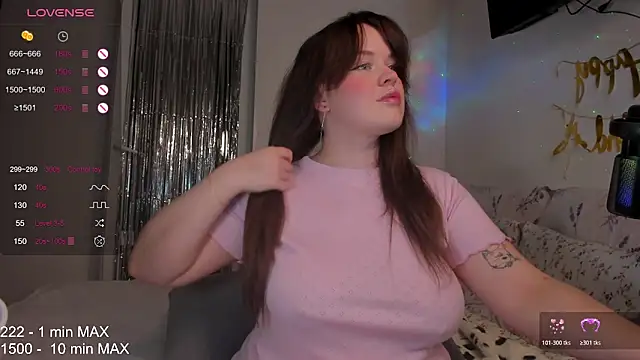 HANNA MONTANAS online show from December 18, 2025, 3:49 pm