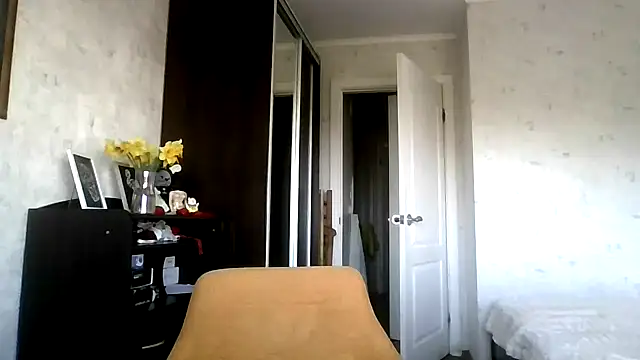 AngelinaLove28 online show from April 7, 2026, 6:48 am