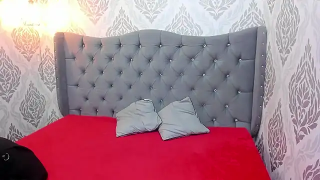 charlottemoonxz online show from January 16, 2026, 3:16 pm