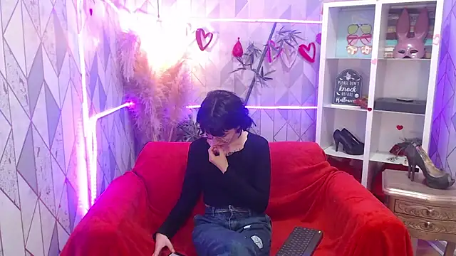 charlottemoonxz online show from November 14, 2025, 7:50 pm