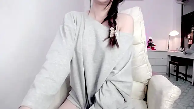 Snapshot of _OMO_ chatting on February 8, 2025, 5:08 pm  OMO  online show from February 8, 2025, 5:08 pm