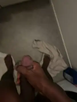 Snapshot of damien954 chatting on February 23, 2026, 9:04 pm damien954 online show from February 23, 2026, 9:04 pm