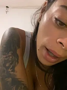 canderodrig777 online show from February 6, 2025, 1:10 pm