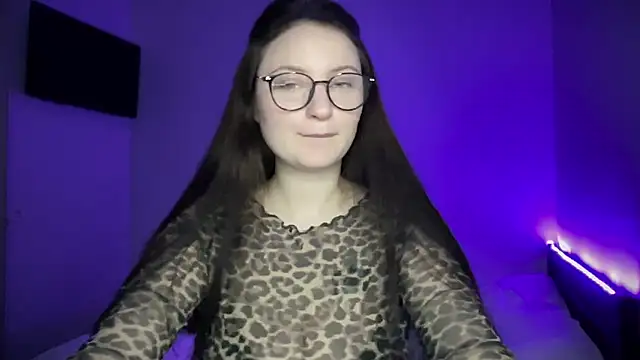 Snapshot of LocaAlis chatting on December 19, 2025, 1:13 pm LocaAlis online show from December 19, 2025, 1:13 pm