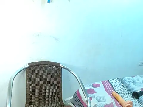 Snapshot of Sharonevans1 chatting on February 27, 2025, 8:35 am Sharonevans1 online show from February 27, 2025, 8:35 am