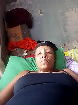 Snapshot of Surreyaa chatting on September 20, 2025, 7:19 pm Surreyaa online show from September 20, 2025, 7:19 pm