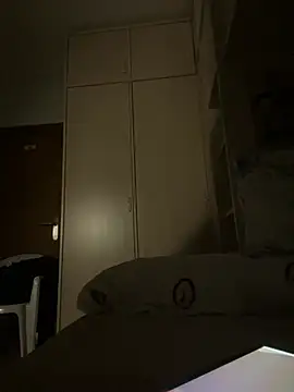 Snapshot of Kamaleonix chatting on February 19, 2026, 9:56 pm Kamaleonix online show from February 19, 2026, 9:56 pm